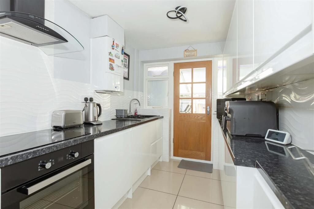 House in Worthing, West Sussex - View 3