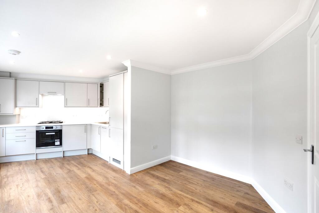 Apartment in London - View 3