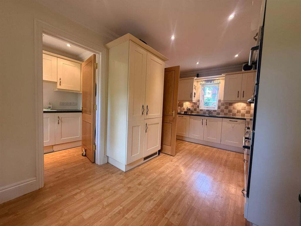 The Avenue, Poole – pohled 4