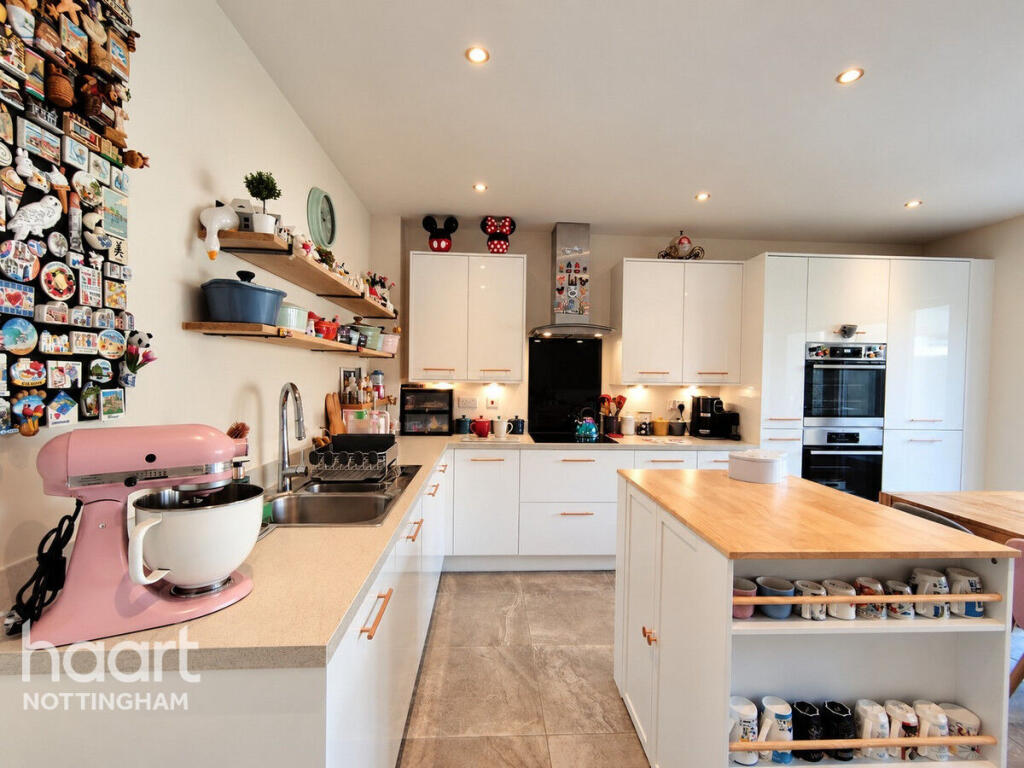House in Rushcliffe, Newton Garden Village, Newton - View 4