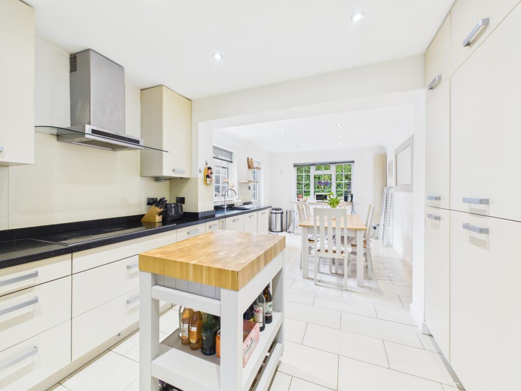 House in Redhill - View 2