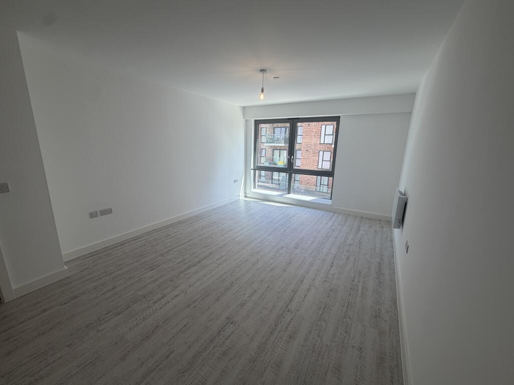 Apartment in Peterborough, New Fletton - View 5