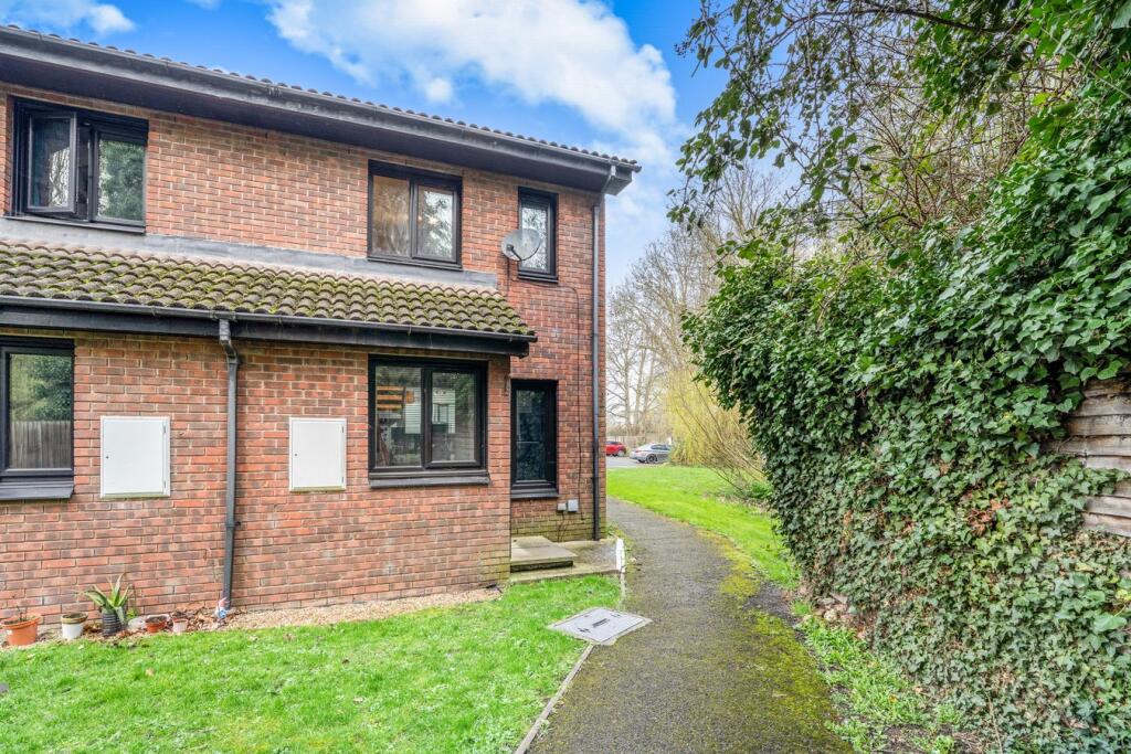 Main image of property: Aspen Close, Staines-upon-Thames, TW18