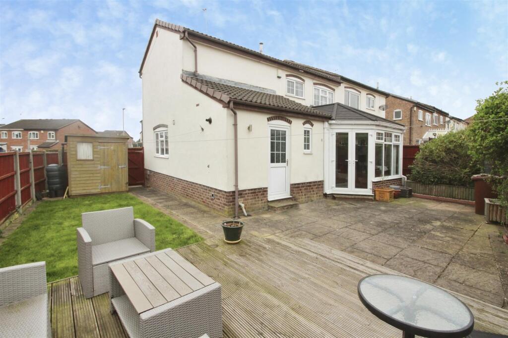 Main image of property: Greenfield Close, Kippax, Leeds