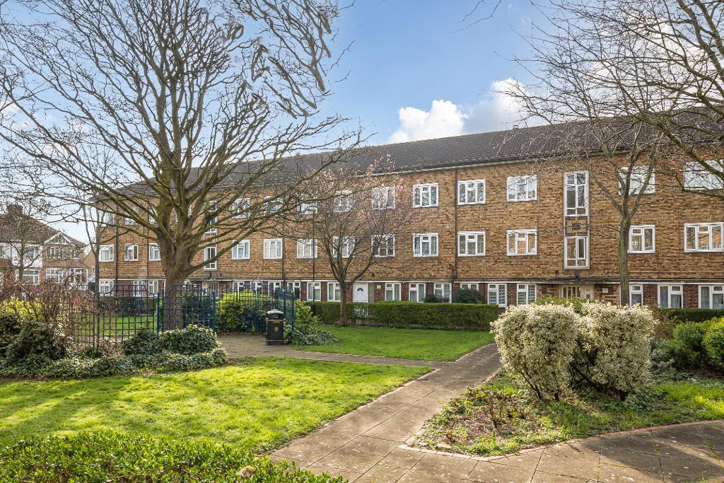 Main image of property: Vincent Road, Wood Green, London, UK, N22 6NB