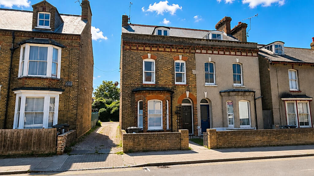 Main image of property: High Street, Herne Bay, CT6 5AX