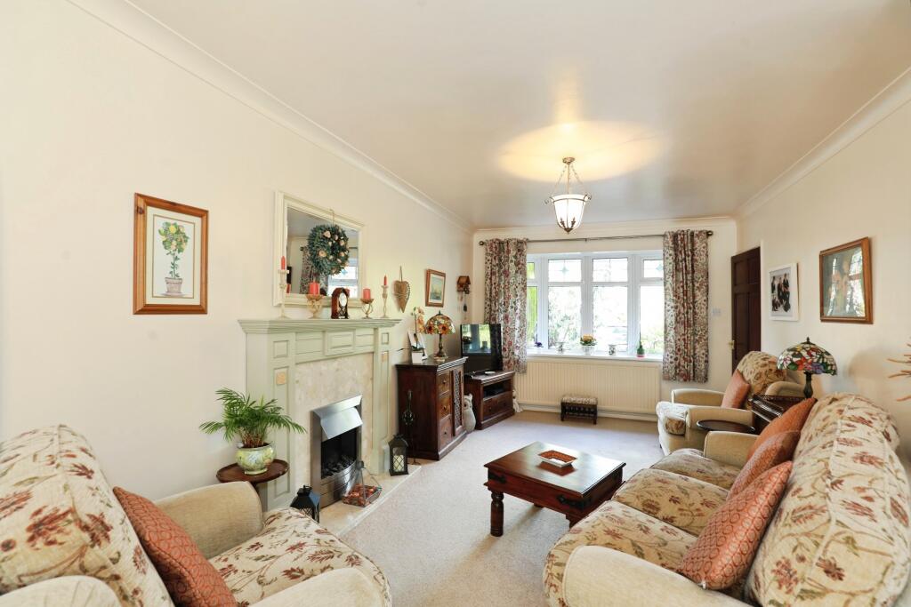 Jenkinson Close, Newcastle, ST5 photo 4
