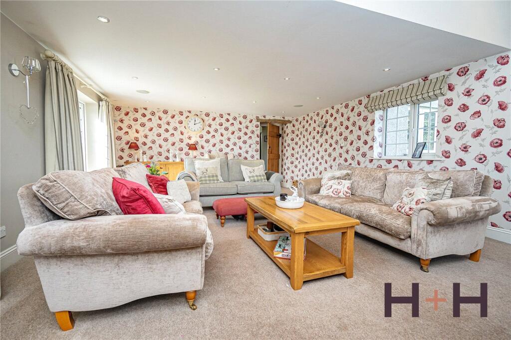 House in Holme, Westmorland and Furness - More
