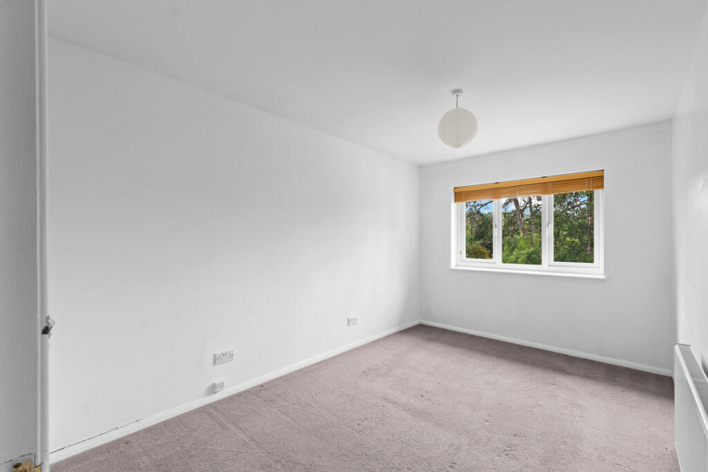 Apartment in Tandridge, Whyteleafe - View 5
