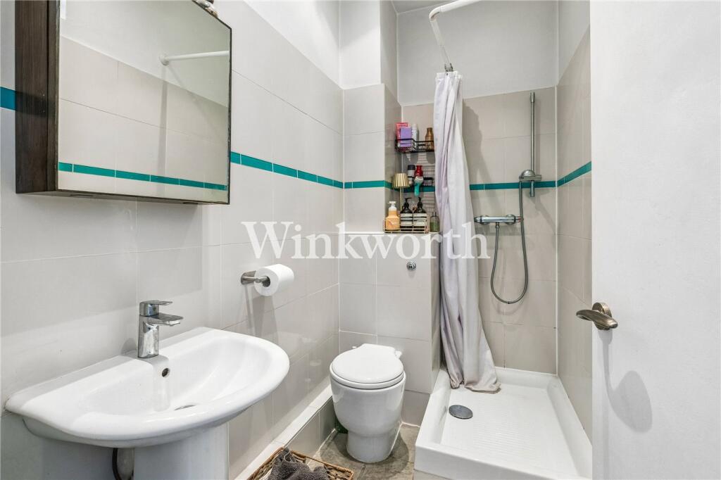 Apartment in London - More