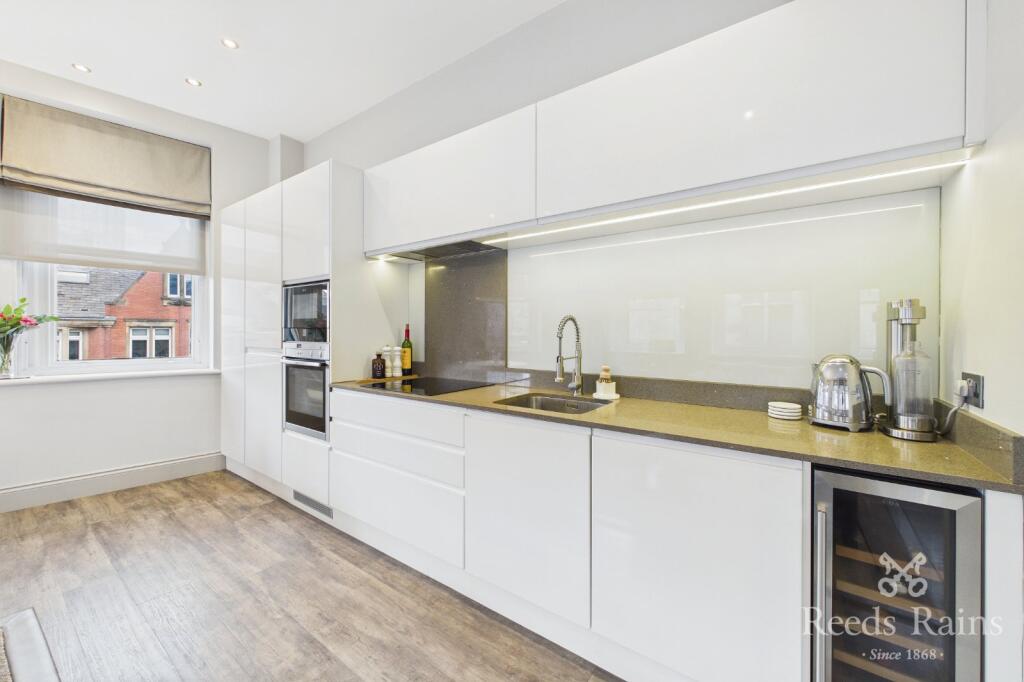 Apartment in Manchester - View 3