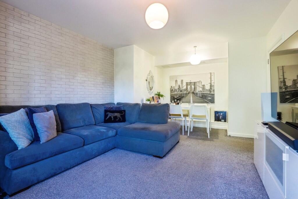 Apartment in Hoo St Werburgh, Medway - View 4