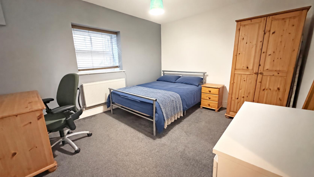 Apartment in Sheffield - View 5