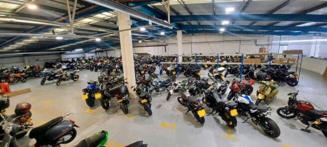 Unit 5 Alpha Way Industrial Warehouse Egham 4.jpg