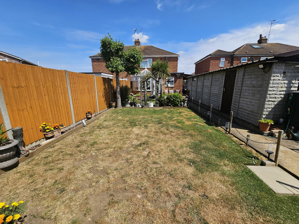 Coneygree Road, Stanground, Peterborough, Cambridgeshire photo 2