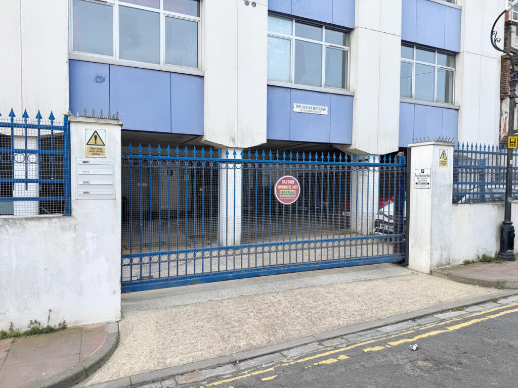 Ocean Buildings, Queens Road, Brighton. photo 3