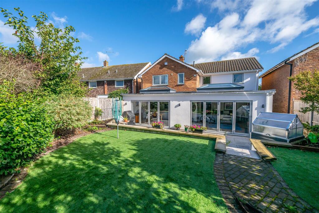 House in Stoke-on-Trent - View 2