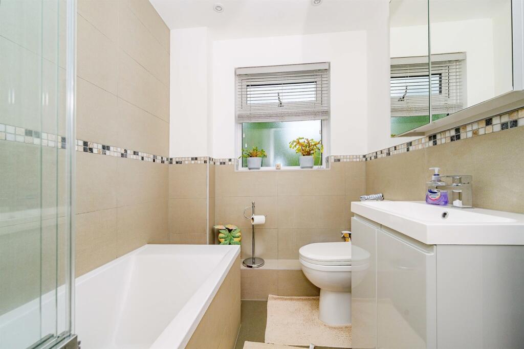 Additional image 4 of Nash Close, North Mymms, Hatfield