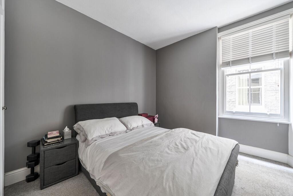 Apartment in London - View 4