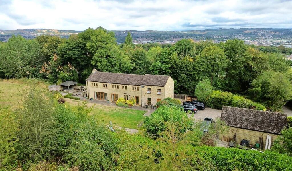 Main image of property: Hey Lane, Almondbury, HD5 8JY