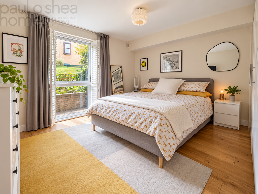 Apartment in Croydon - More
