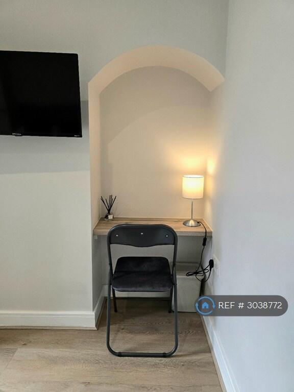 House in South Kesteven, Grantham - View 4