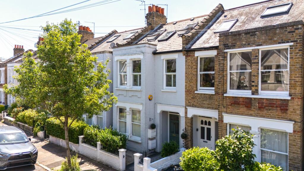 Main image of property: Second Avenue,
Mortlake, SW14
