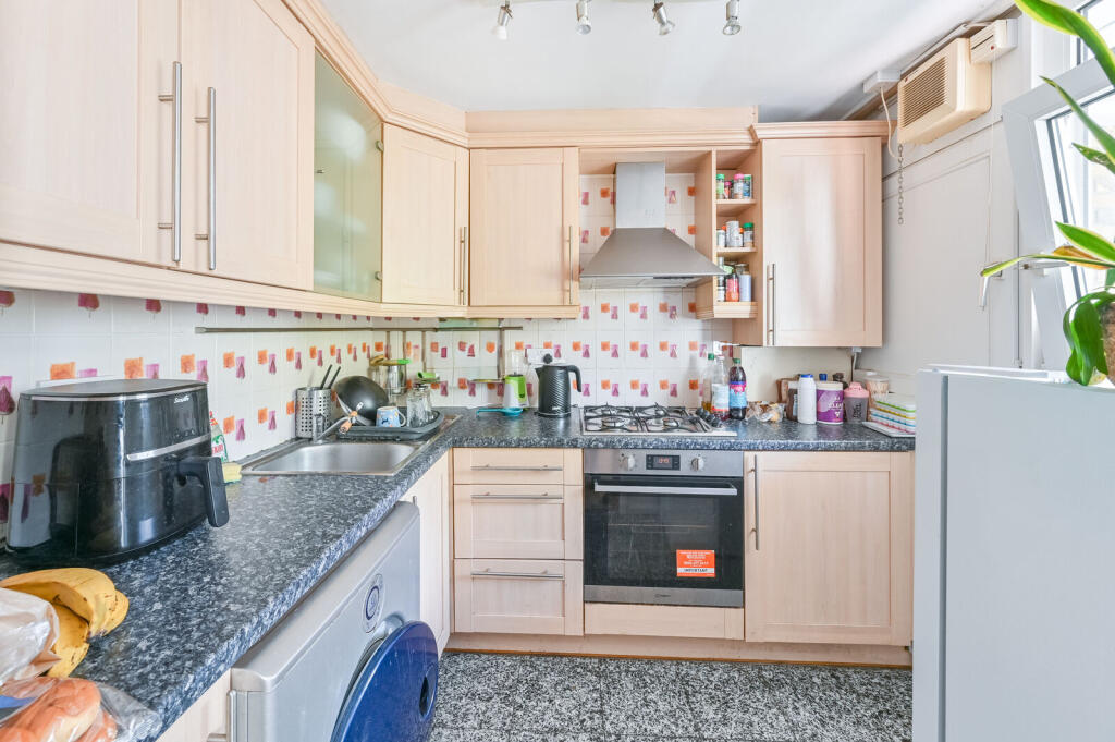 Apartment in London - More