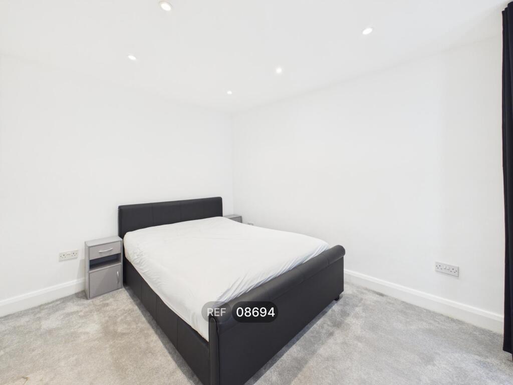 Apartment in London - More