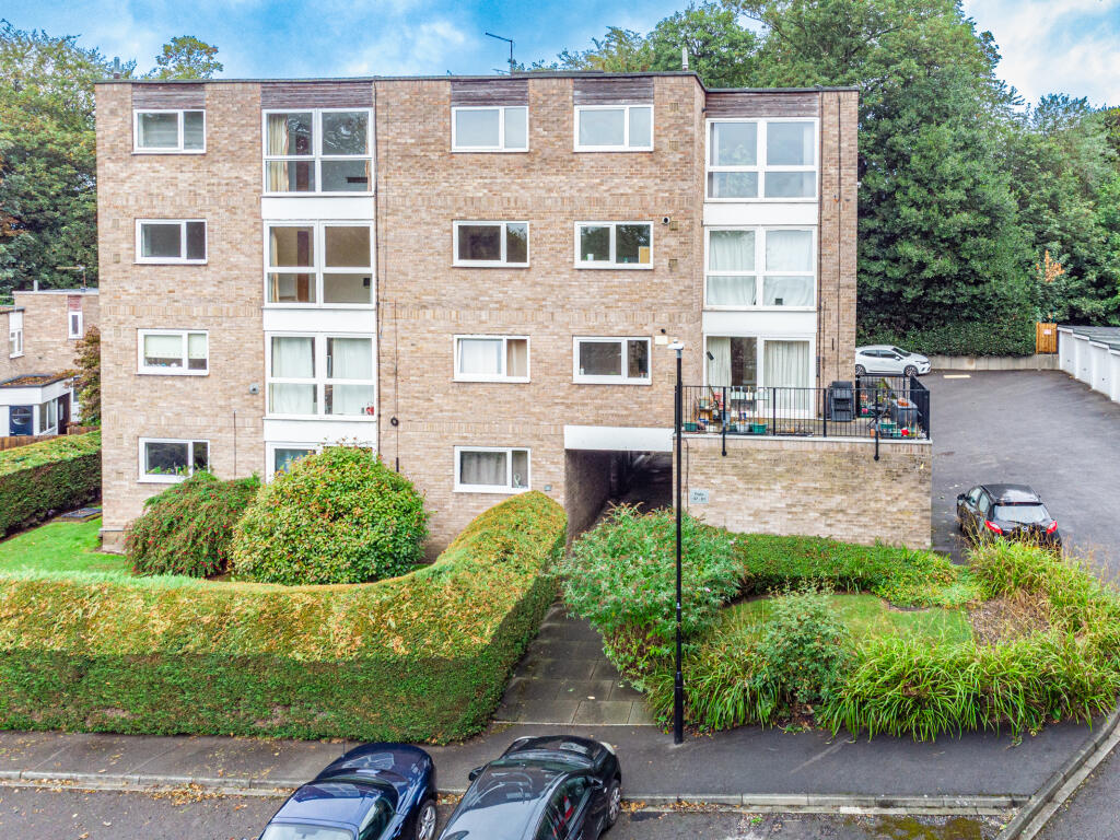 Main image of property: Gledhow Wood Close, Leeds, LS8