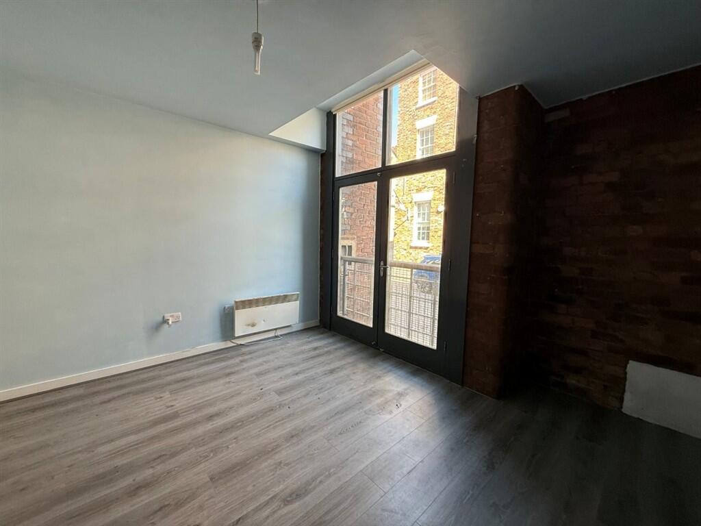 Apartment in Liverpool - View 3
