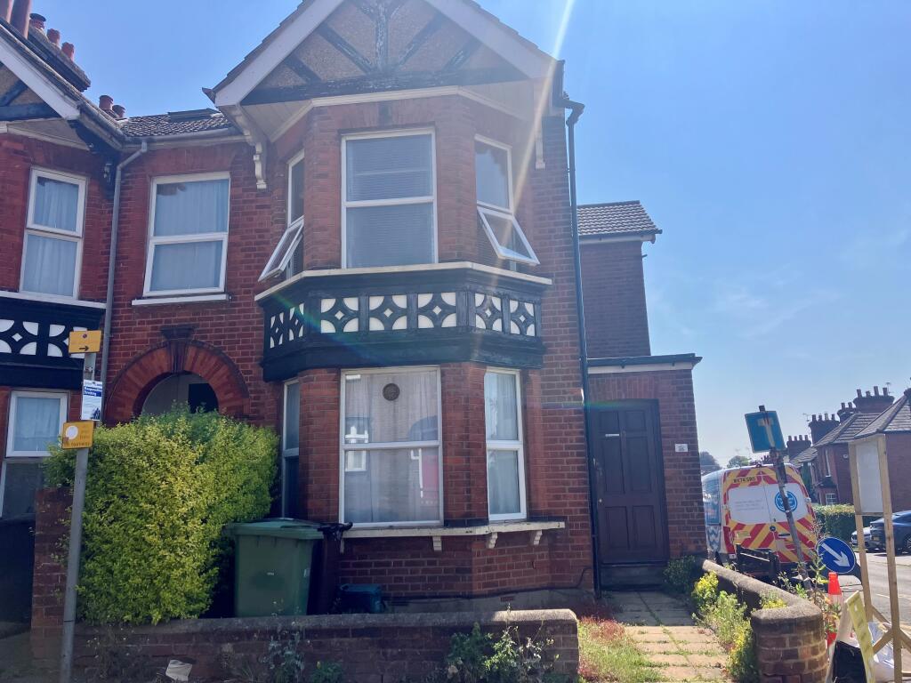 Main image of property: Watsons Walk, St. Albans, Hertfordshire, AL1 1PA