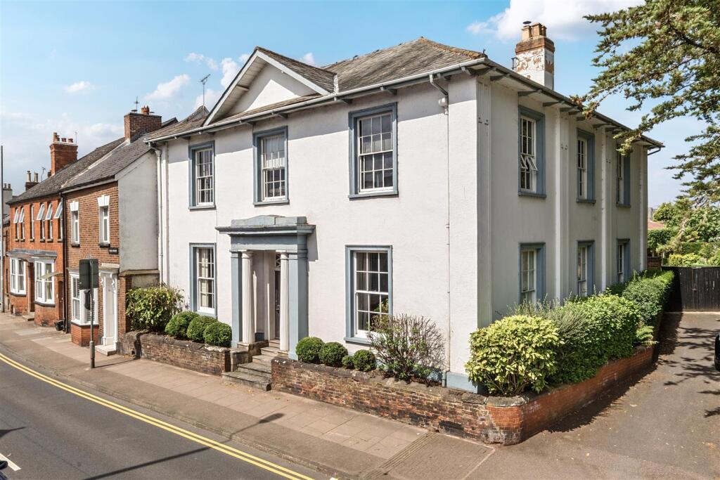 5-bed detached on High Street, Wellington, £730,000