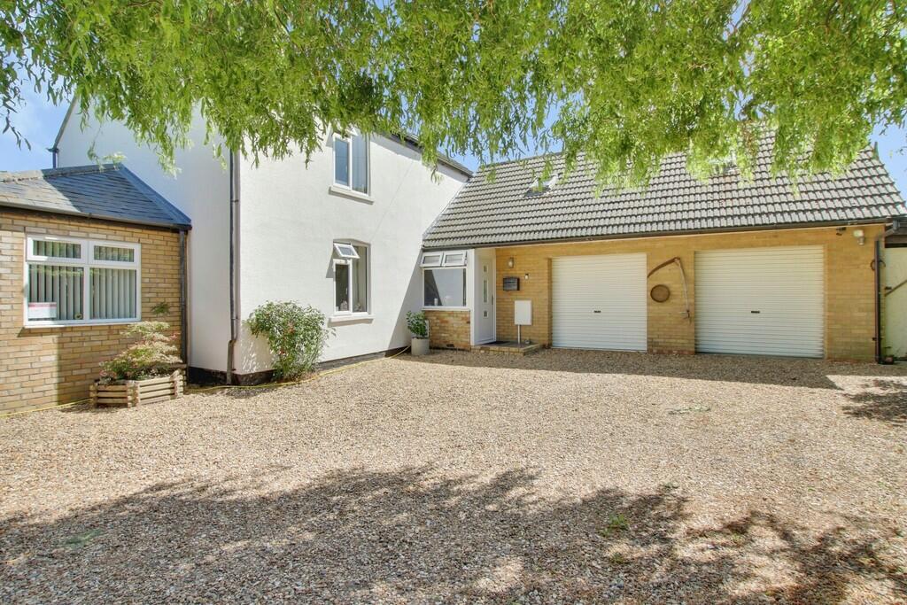Main image of property: Knights End Road, March