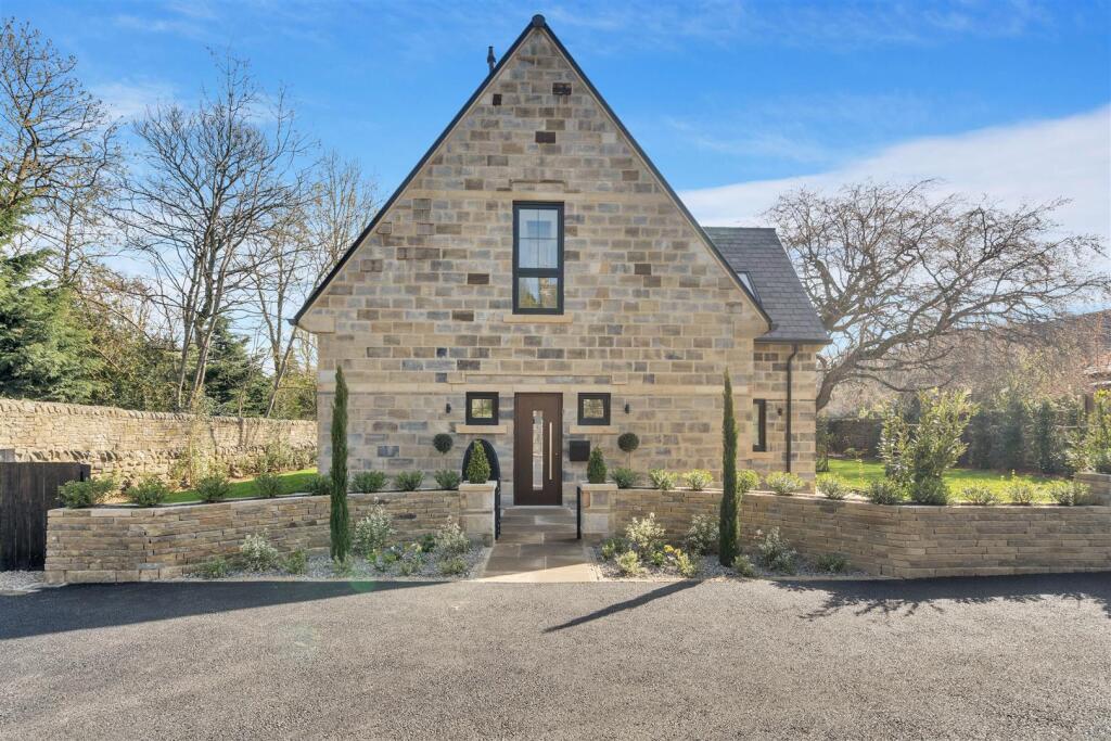 Main image of property: Elmsley Street, Steeton