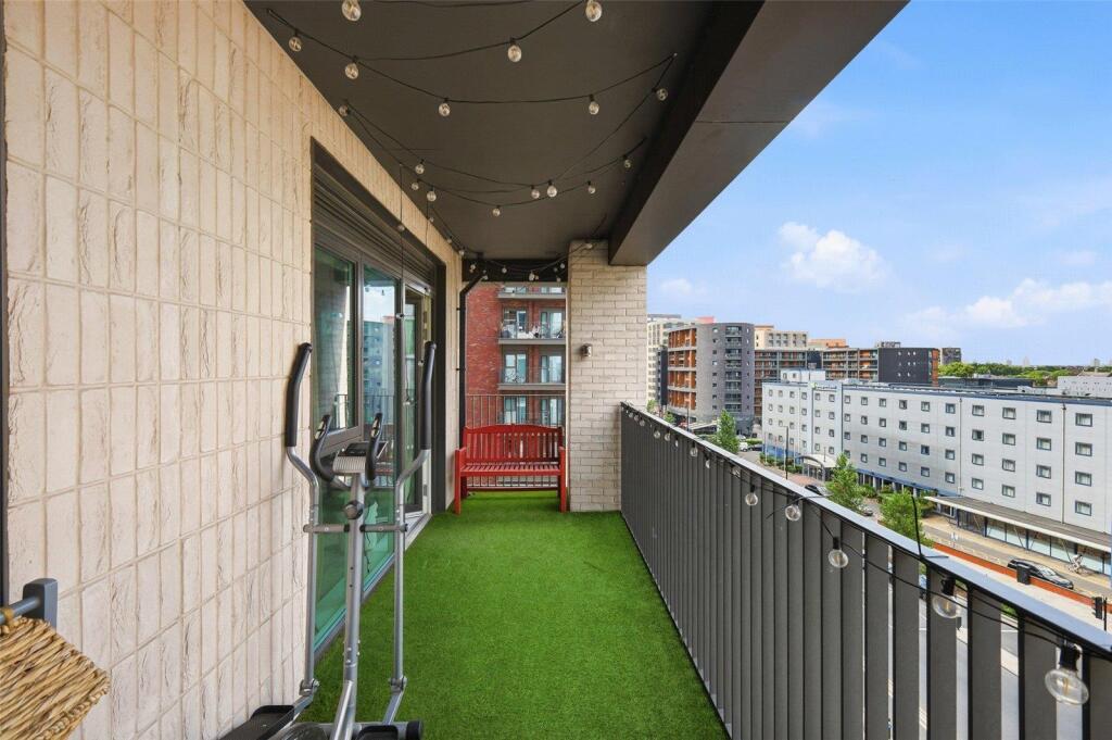 Apartment in London - More