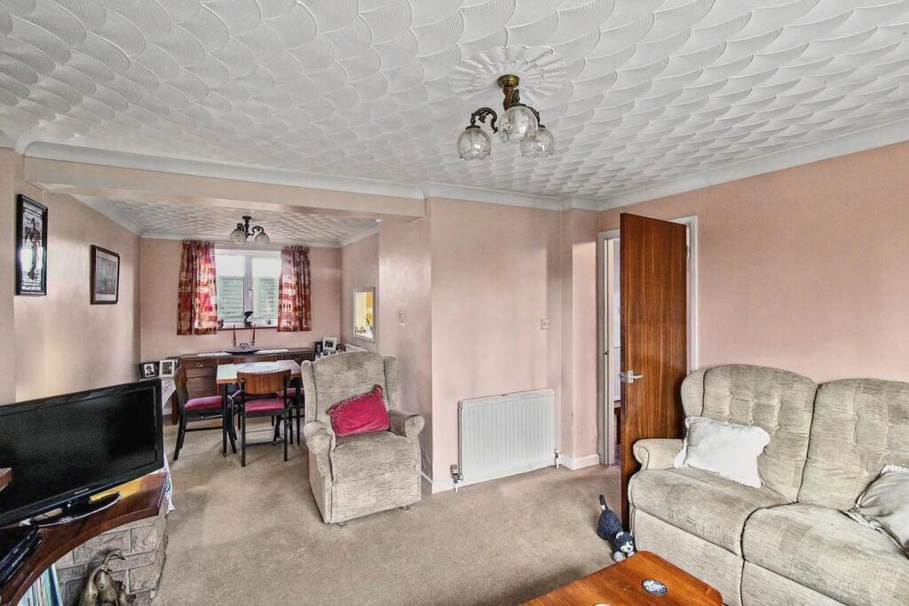 House in Peterborough - View 5