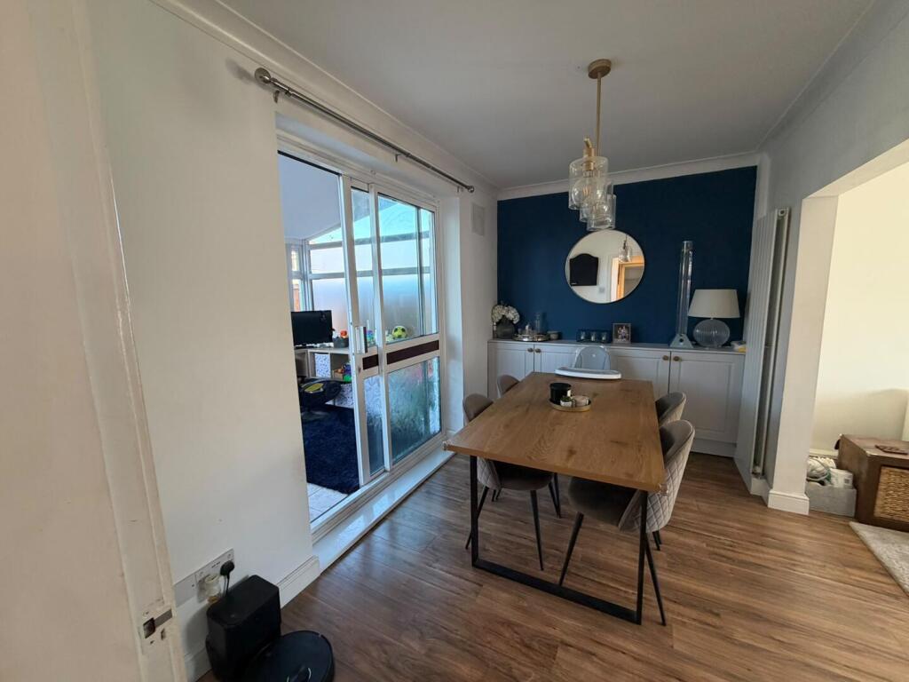 House in Leeds, Allerton Bywater - View 4