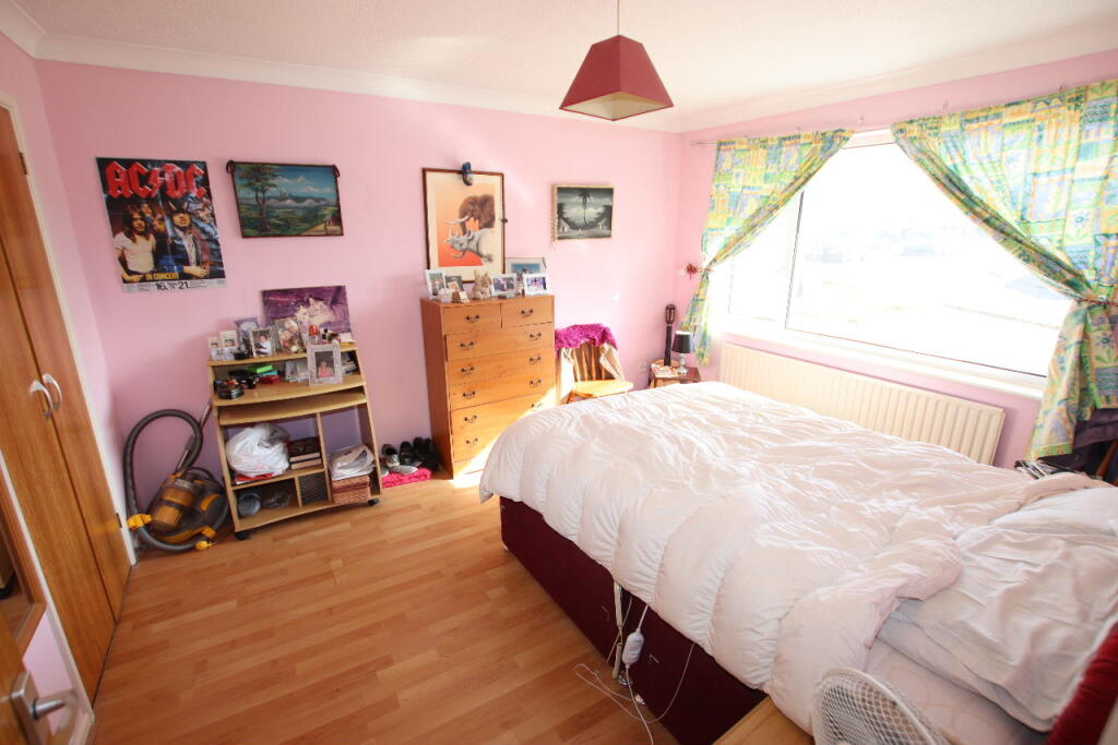 Crome Road, Clacton on Sea, CO16 photo 5