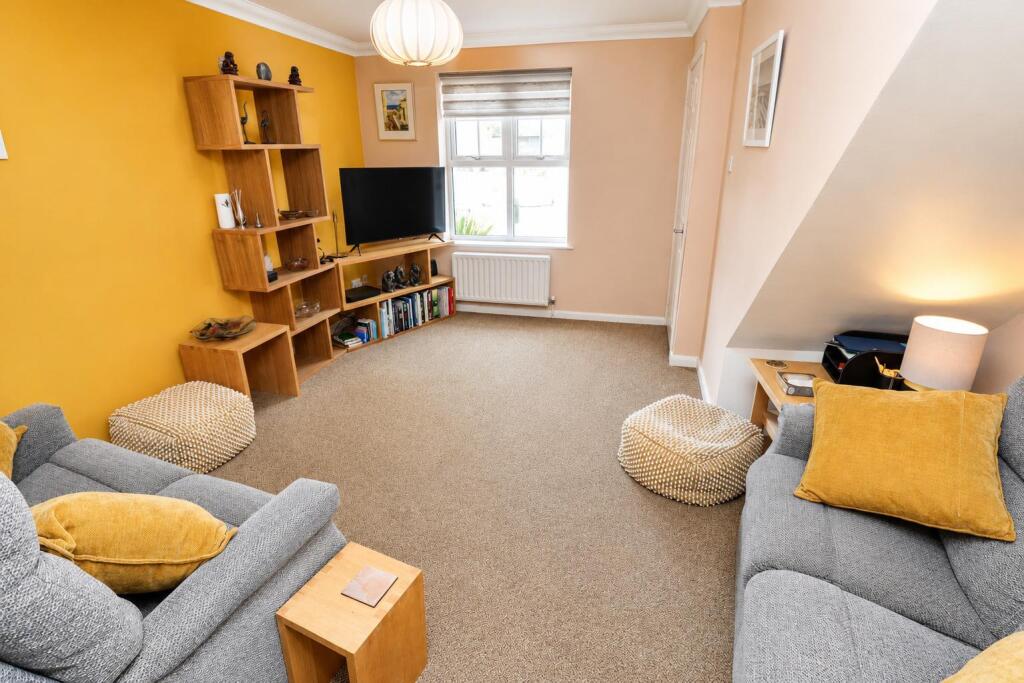House in Higham Ferrers, North Northamptonshire - View 4