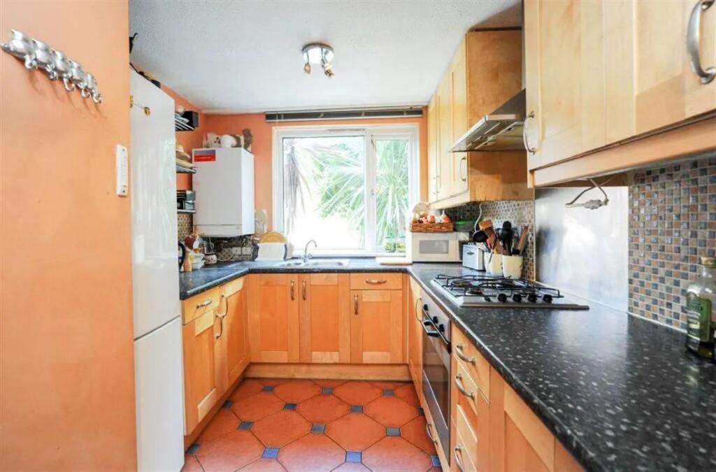 House in London - View 3