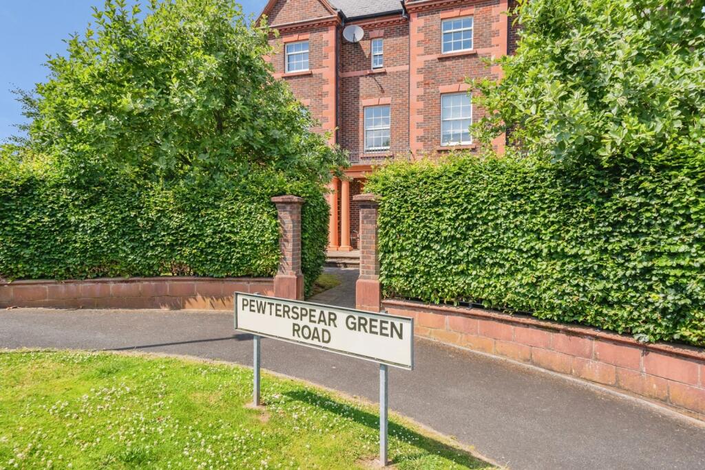 Main image of property: Pewterspear Green Road, Appleton, Warrington, Cheshire, WA4