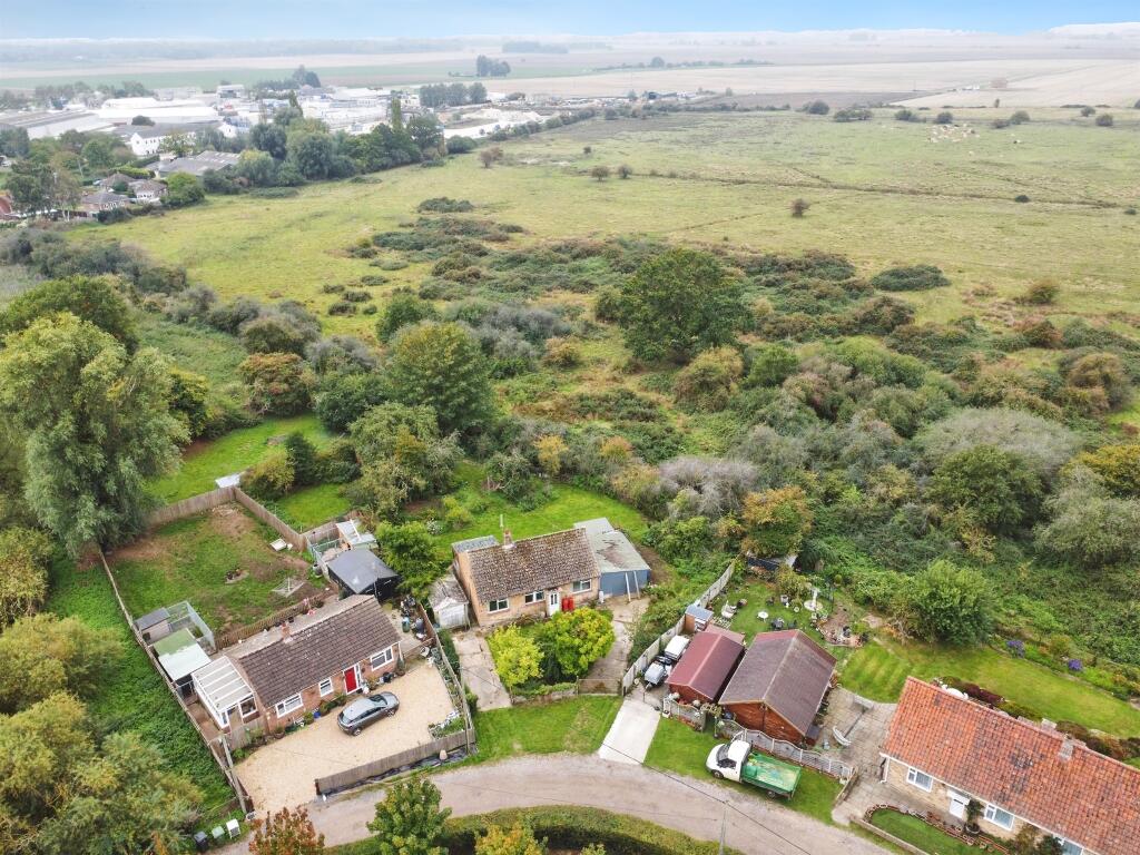 Willow Drive, Setchey, King's Lynn photo 2