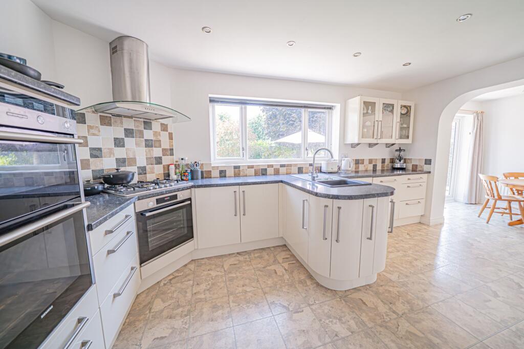 Hertford Way, Knowle, B93 photo 4
