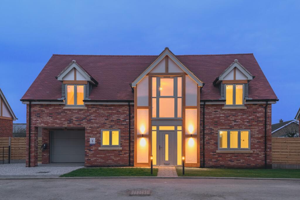 Main image of property: Heritage Grove, Woodhall Spa, Lincolnshire, LN10 6QZ