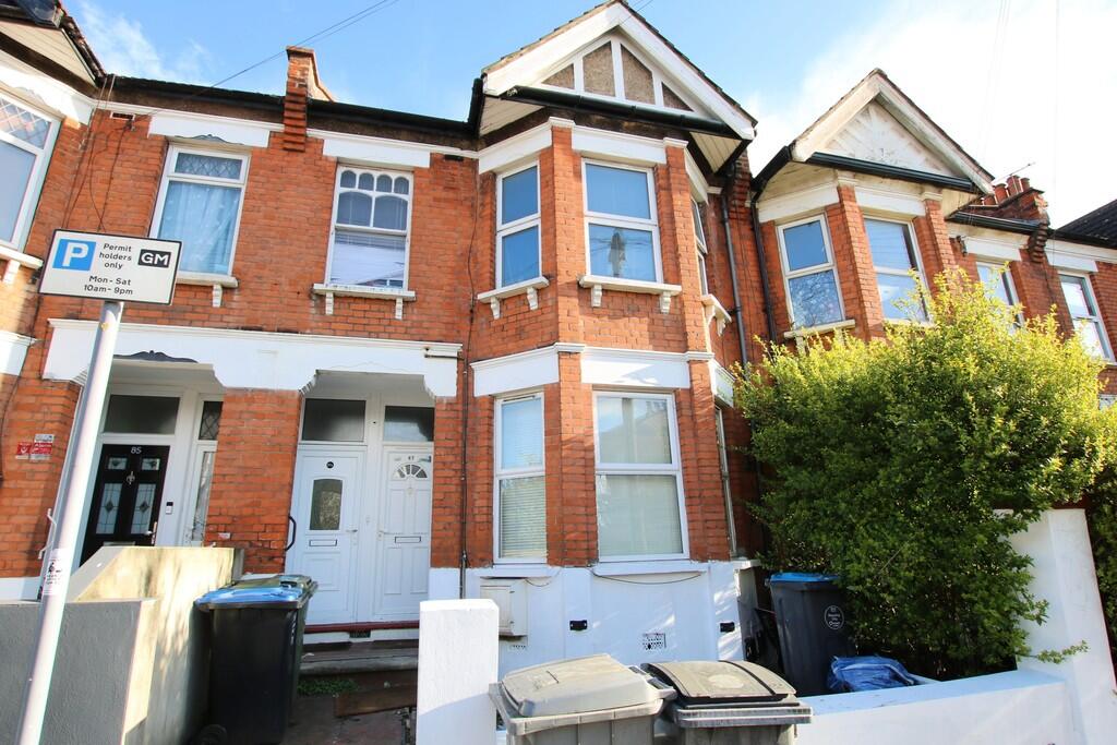 Main image of property: Temple Road, Cricklewood, NW2
