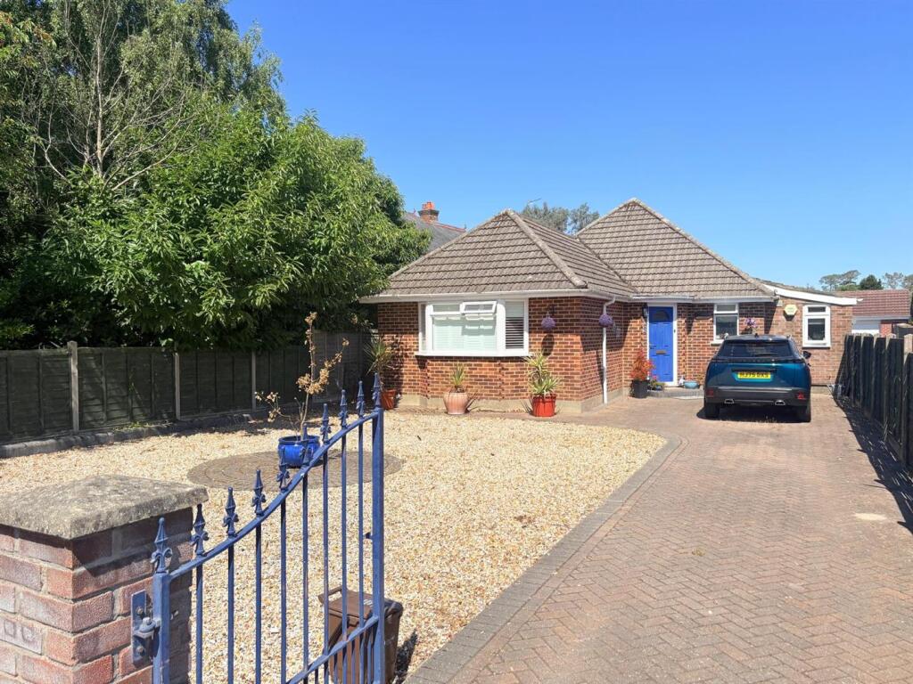 4-bed detached on Westwood Avenue, Ferndown, £615,000