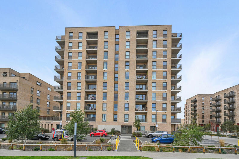 1-bed flat on Hargrave Drive, Harrow, £340,000