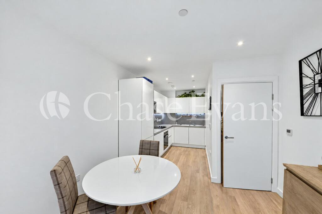 Apartment in Harrow - View 4