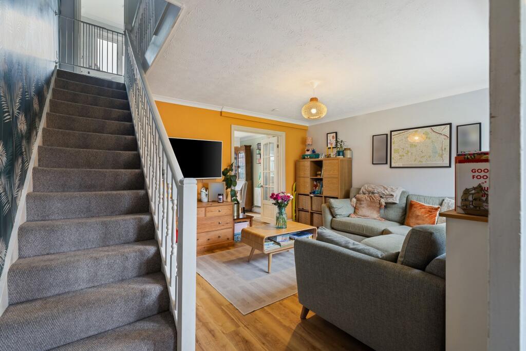 Blackthorne Close, Bordon, GU35 - View 3